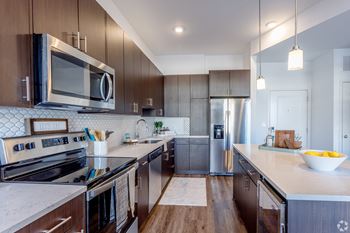 Kitchen gallery at 44 Washington, Kansas City, MO, 64111